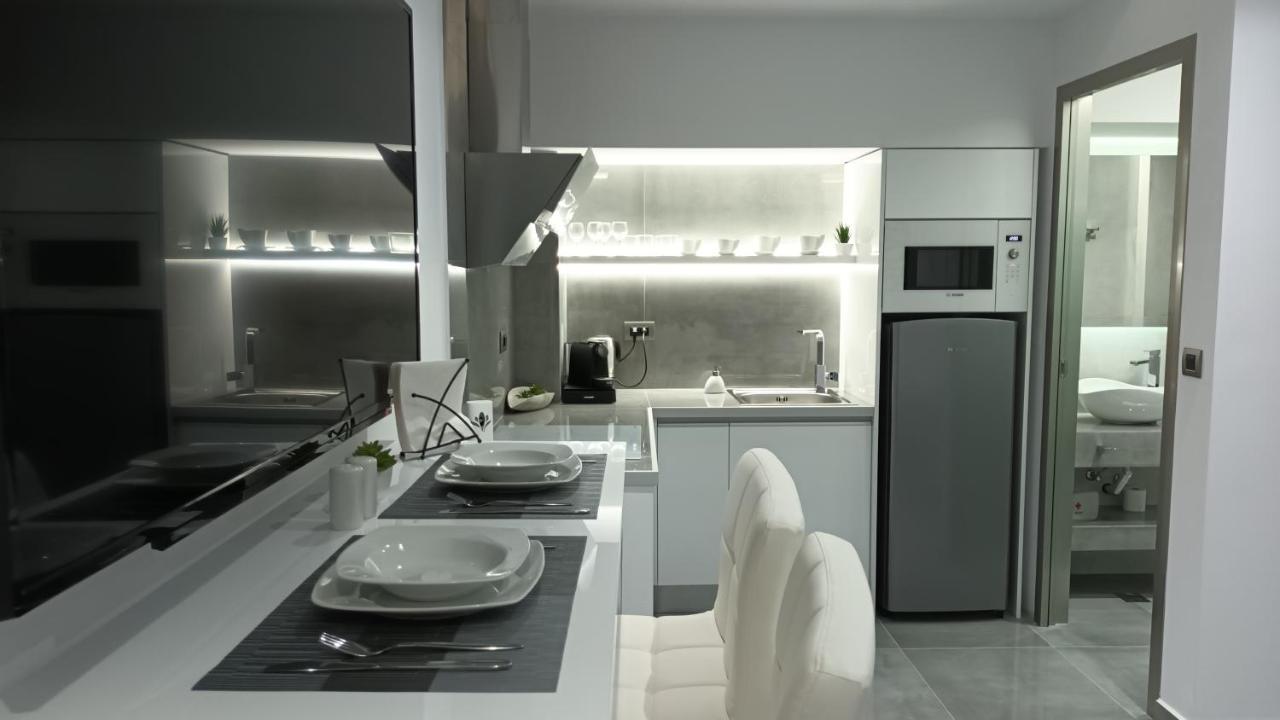 Km Luxury Apart Downtown Heraklion  Bagian luar foto