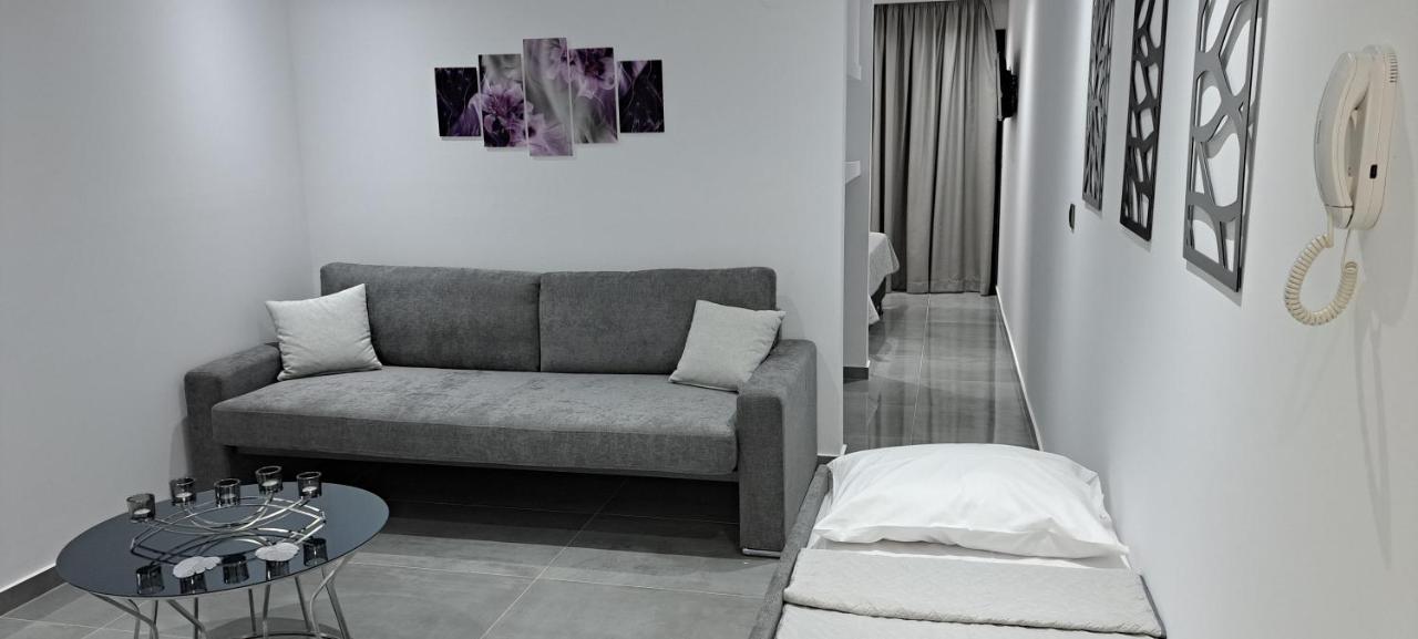 Km Luxury Apart Downtown Heraklion  Bagian luar foto
