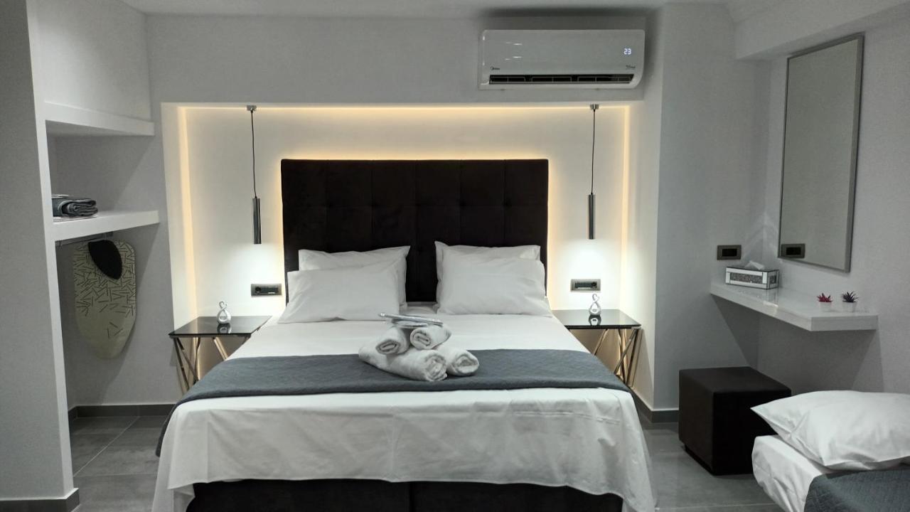 Km Luxury Apart Downtown Heraklion  Bagian luar foto