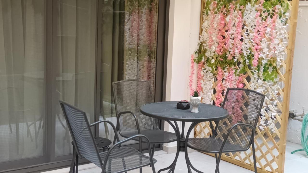 Km Luxury Apart Downtown Heraklion  Bagian luar foto