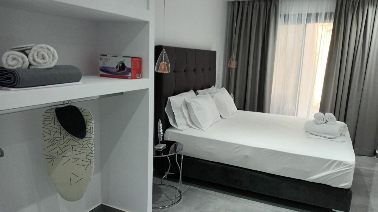 Km Luxury Apart Downtown Heraklion  Bagian luar foto