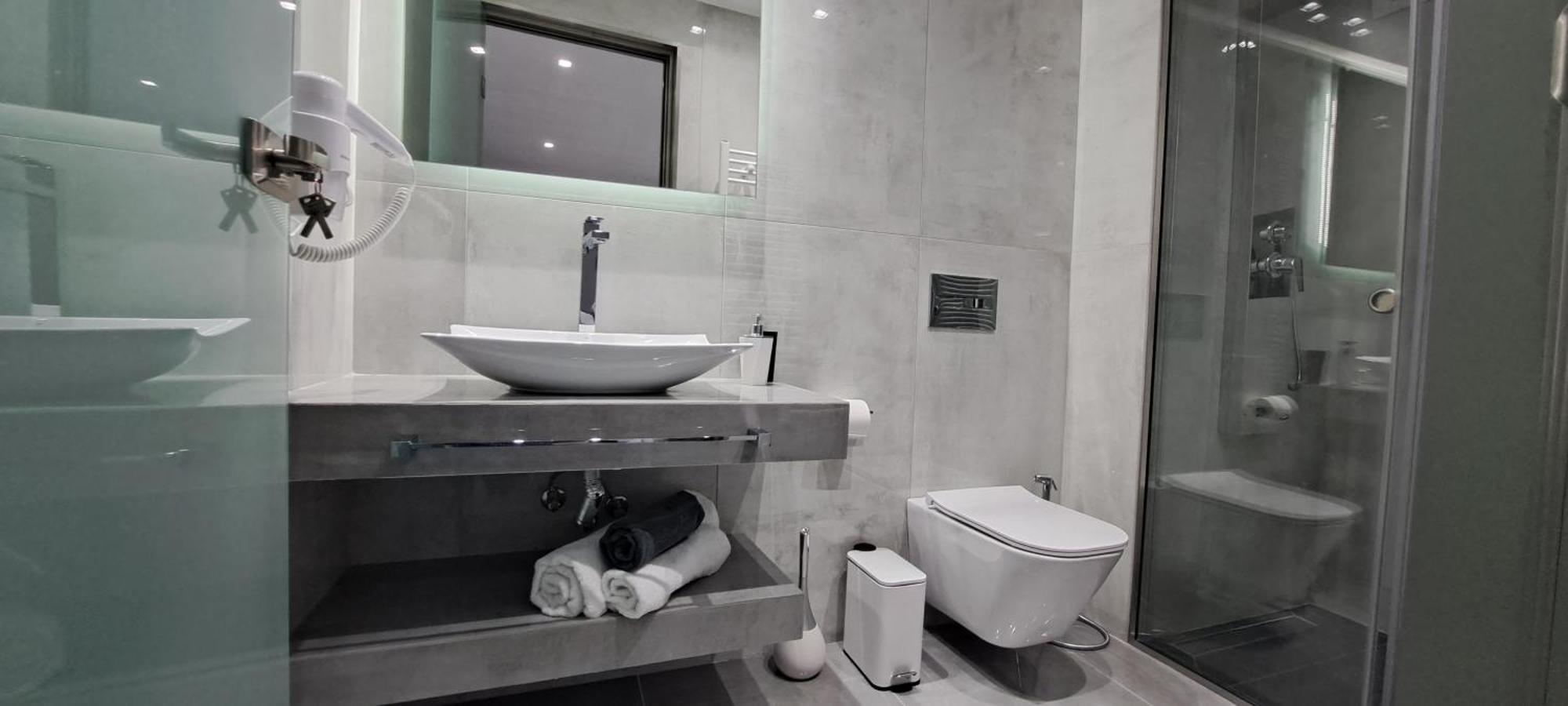 Km Luxury Apart Downtown Heraklion  Bagian luar foto
